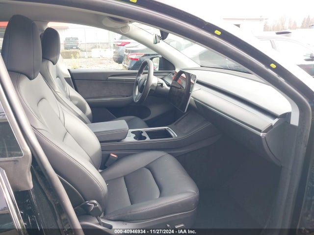 2024 TESLA MODEL Y 7SAYGAEE7RF118962 Photo 4
