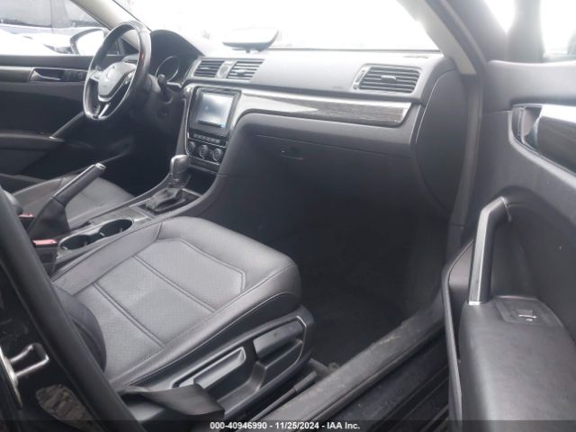 1VWBT7A32HC076831 Volkswagen Passat 1.8t Se