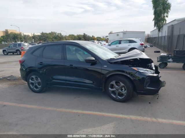 1FMCU0MN9PUB33510 Ford Escape St-line