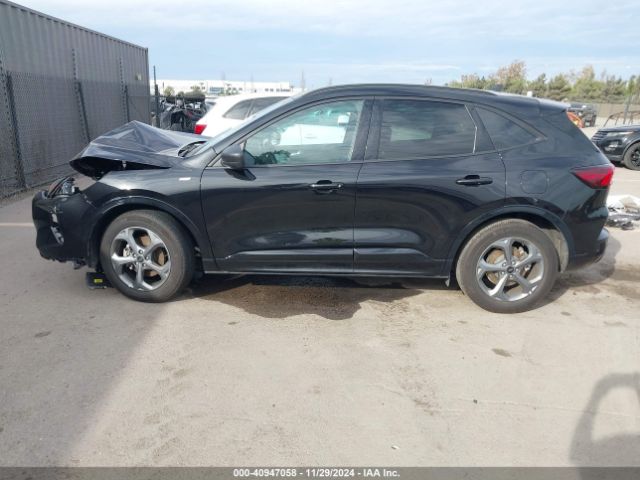 1FMCU0MN9PUB33510 Ford Escape St-line