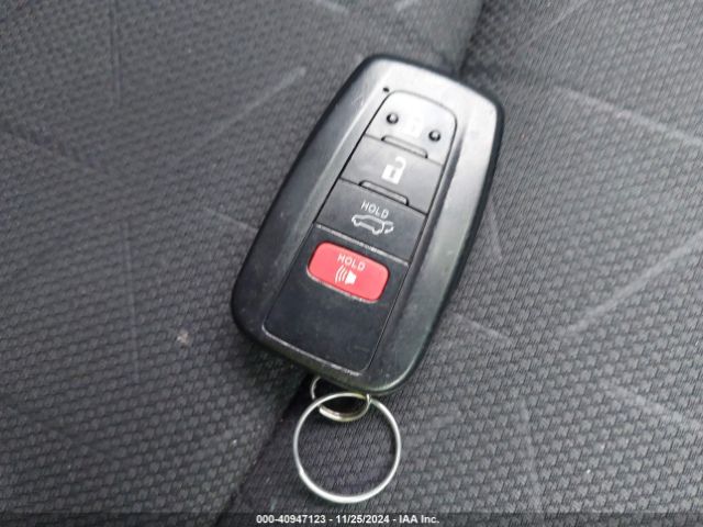 JTMRWRFV4MD132755 Toyota Rav4 Hybrid Xle