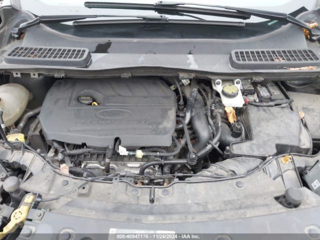 1FMCU9JD3HUE61121 Ford Escape Titanium