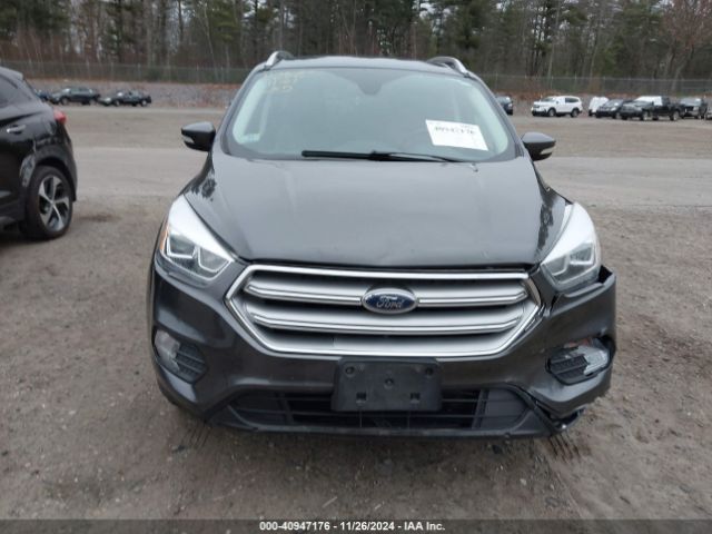 1FMCU9JD3HUE61121 Ford Escape Titanium