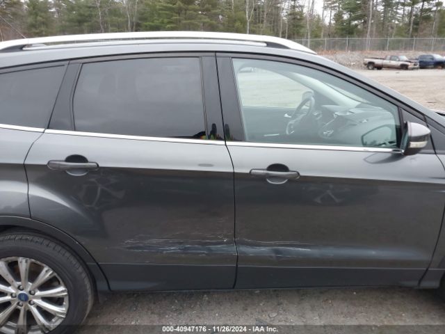 1FMCU9JD3HUE61121 Ford Escape Titanium