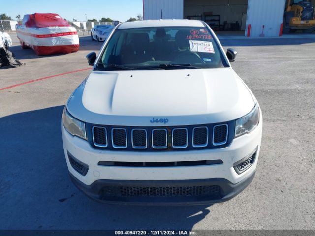 3C4NJCAB2JT263499 Jeep Compass Sport Fwd