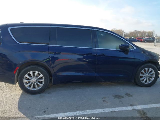2C4RC1DG8HR782349 Chrysler Pacifica Touring