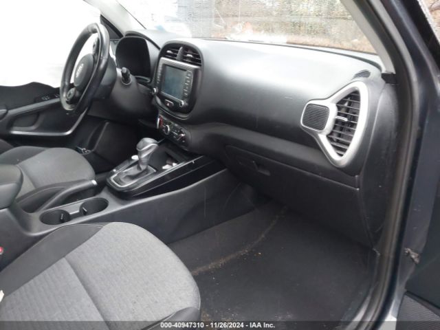 KNDJ63AU0L7109687 KIA Soul Gt-line