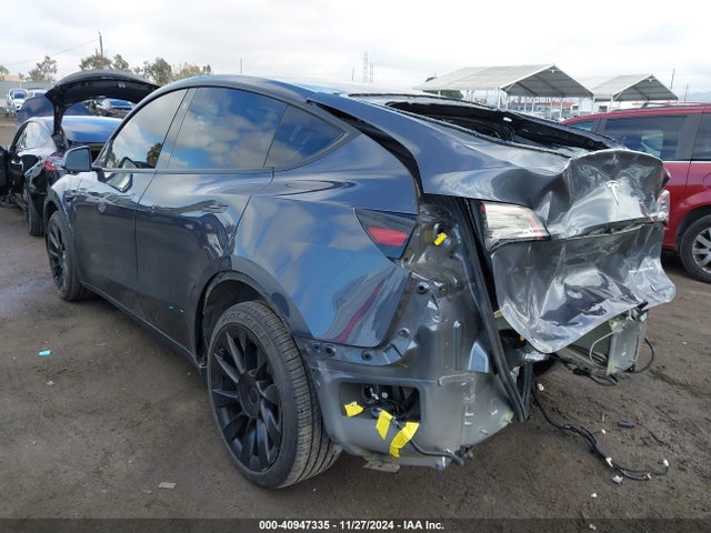 2021 TESLA MODEL Y 5YJYGDEE7MF088174 Photo 2