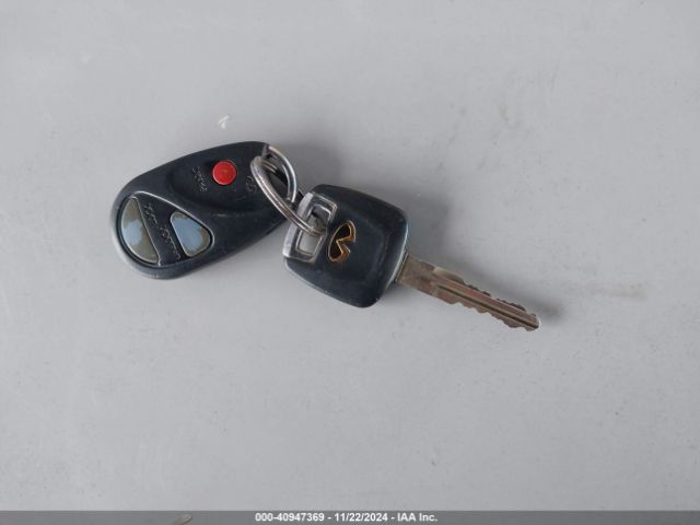 2001 INFINITI QX4 JNRDR07Y71W110514 Photo 10