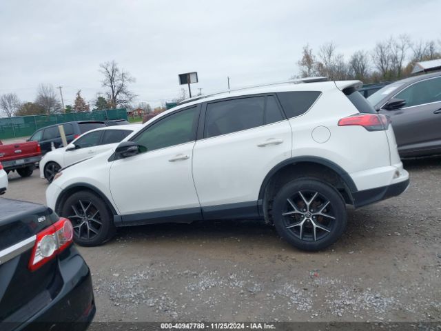 JTMNFREV4GJ084552 Toyota RAV4 SE