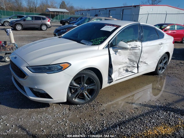 3FA6P0VP8HR397499 Ford Fusion Sport