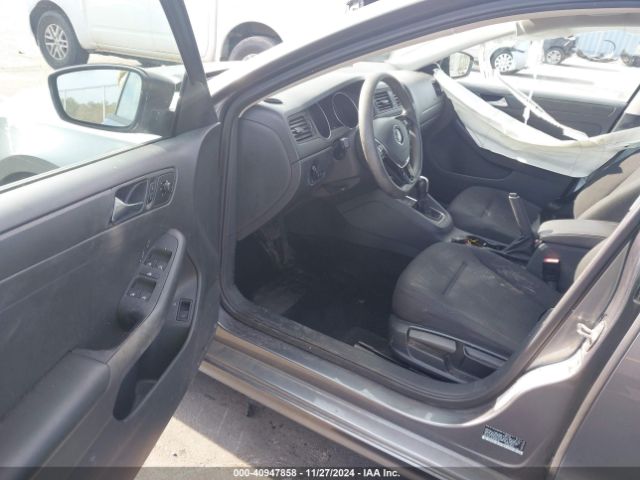 3VW2K7AJXFM285764 Volkswagen Jetta 2.0l S