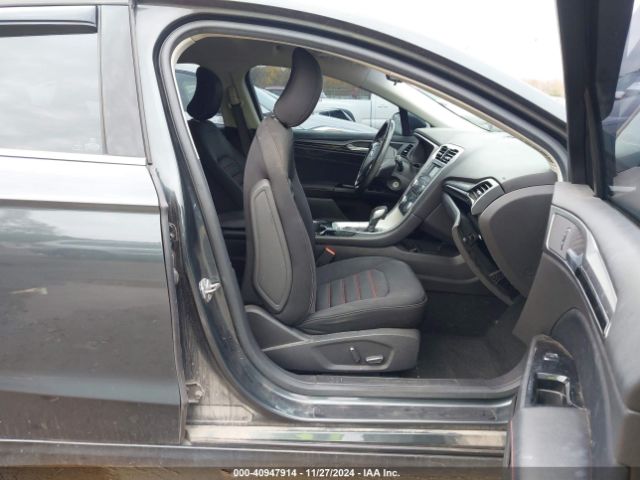 3FA6P0HD0FR176932 Ford FUSION SE