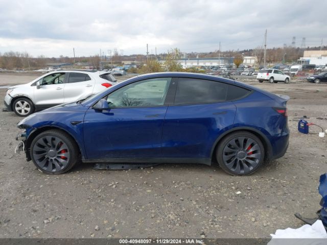 7SAYGDEF0NF524067 Tesla Model Y Performance Dual Motor All-wheel Drive