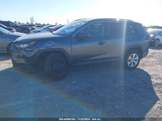 Toyota RAV4 LE 2021 2T3H1RFV1MC132890 Image 2