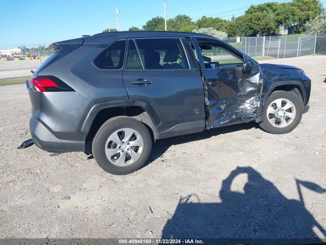 Toyota RAV4 LE 2021 2T3H1RFV1MC132890 Image 4