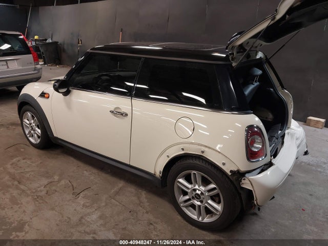 2012 MINI COOPER WMWSU3C5XCT264932 Photo 2