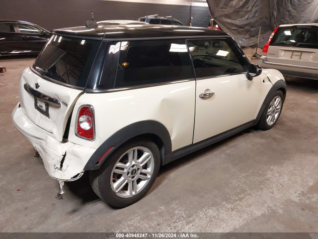 2012 MINI COOPER WMWSU3C5XCT264932 Photo 3