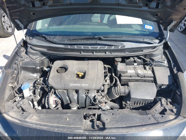 KIA FORTE LX 2017 3KPFL4A72HE007247 Image 10