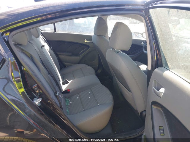 KIA FORTE LX 2017 3KPFL4A72HE007247 Image 8