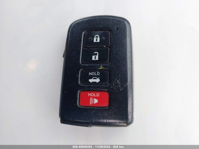 4T1BD1FK5EU112588 Toyota Camry Hybrid Le