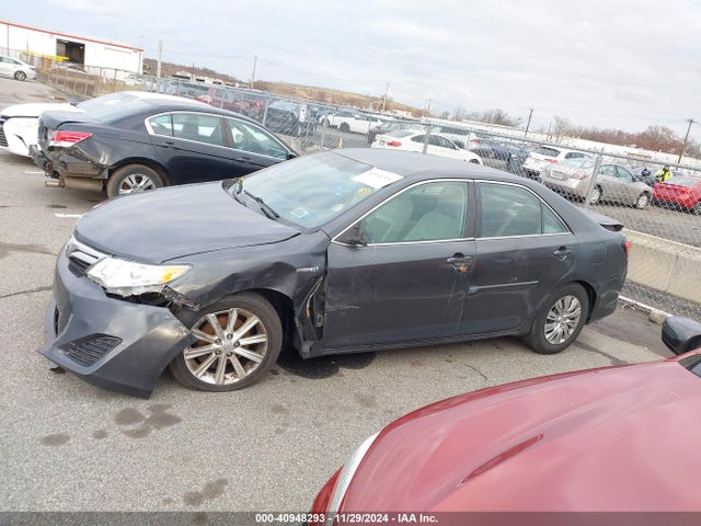 4T1BD1FK5EU112588 Toyota Camry Hybrid Le