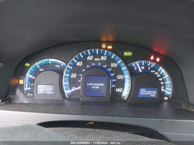 4T1BD1FK5EU112588 Toyota Camry Hybrid Le