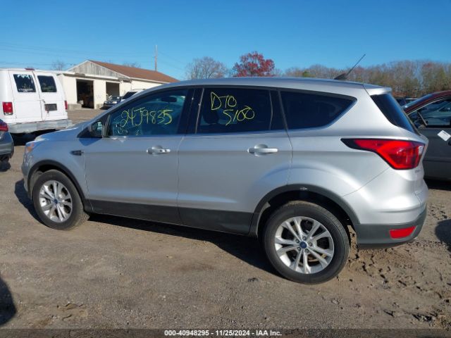 1FMCU9GD1KUC51552 Ford ESCAPE SE