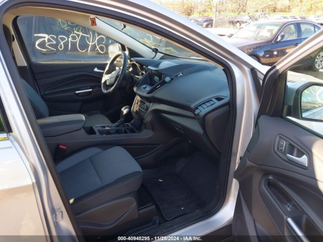 1FMCU9GD1KUC51552 Ford ESCAPE SE