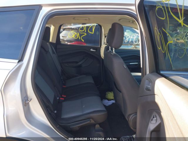 1FMCU9GD1KUC51552 Ford ESCAPE SE