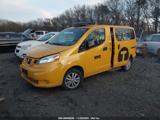 3N8CM0JT2FK715393 Nissan NV200 TAXI