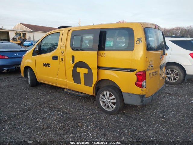 3N8CM0JT2FK715393 Nissan NV200 TAXI