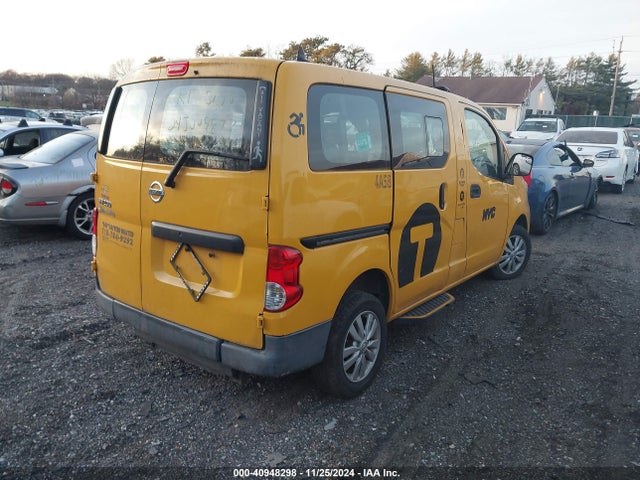 3N8CM0JT2FK715393 Nissan NV200 TAXI
