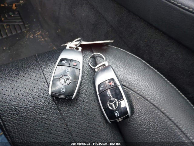 WDDZF4KB4HA022882 Mercedes-Benz E 300 4matic