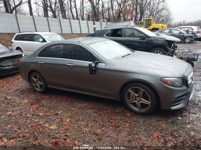 WDDZF4KB4HA022882 Mercedes-Benz E 300 4matic