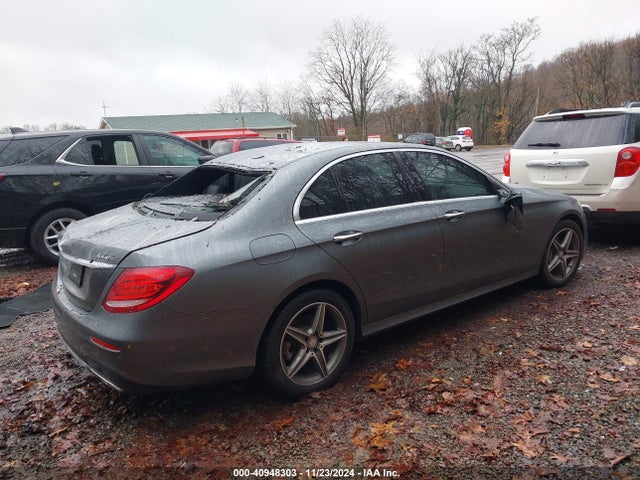 WDDZF4KB4HA022882 Mercedes-Benz E 300 4matic