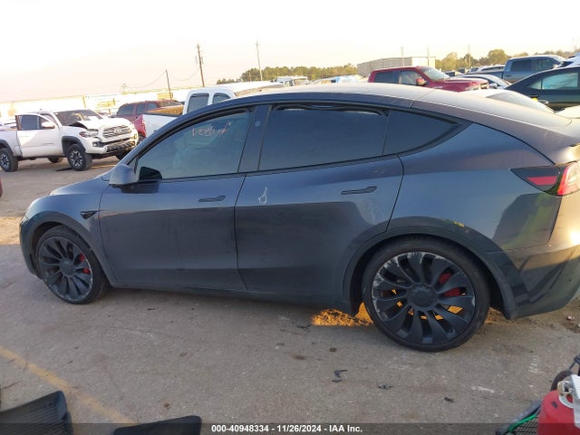 7SAYGDEF0PF970660 Tesla Model Y Performance Dual Motor All-wheel Drive