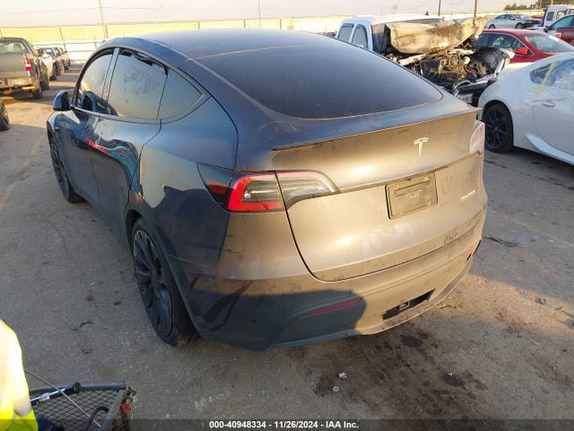 2023 TESLA MODEL Y 7SAYGDEF0PF970660 Photo 2