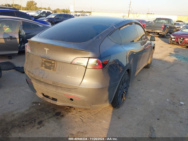 2023 TESLA MODEL Y 7SAYGDEF0PF970660 Photo 3
