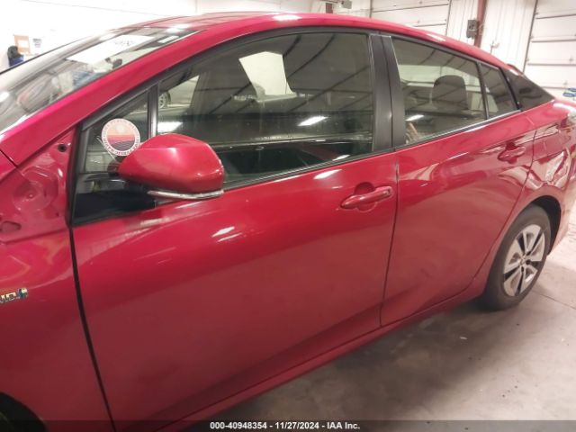 JTDKARFU9J3551211 Toyota Prius Three