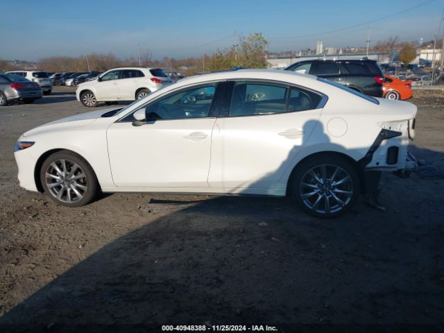 3MZBPBDL7NM308790 Mazda Mazda3 Premium