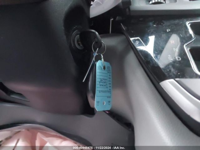 5TDJZ3DC6LS237433 Toyota SIENNA LE