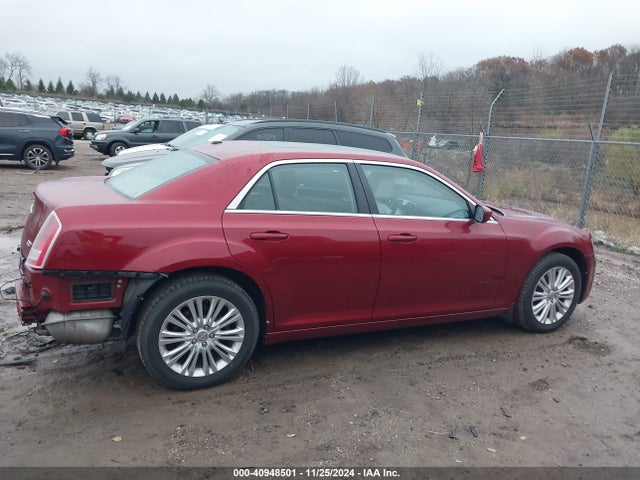 2C3CCARG0EH160476 Chrysler 300