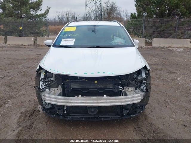 2C4RC1EG9JR322573 Chrysler Pacifica Touring L Plus