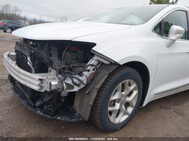 2C4RC1EG9JR322573 Chrysler Pacifica Touring L Plus