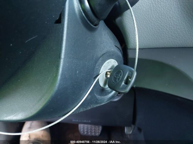 VNKKTUD35FA043657 Toyota YARIS L