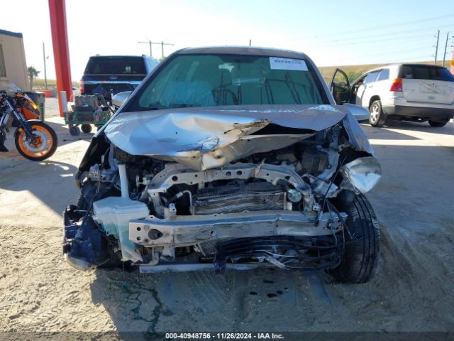 VNKKTUD35FA043657 Toyota YARIS L