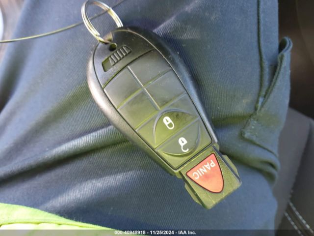 1C4PJLCB9KD365900 Jeep Cherokee Latitude