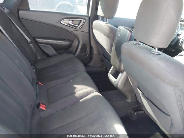 Chrysler 200 Limited 2015 1C3CCCAB3FN737781 Image 8