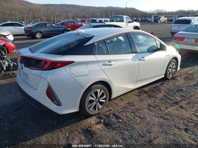 JTDKARFP8H3033532 Toyota Prius Prime Plus